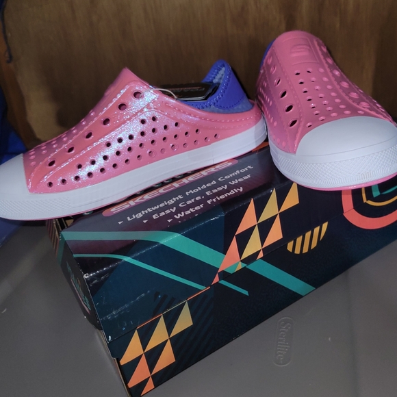 Foamies Sketchers size 4 Youth- NEW - Picture 3 of 4